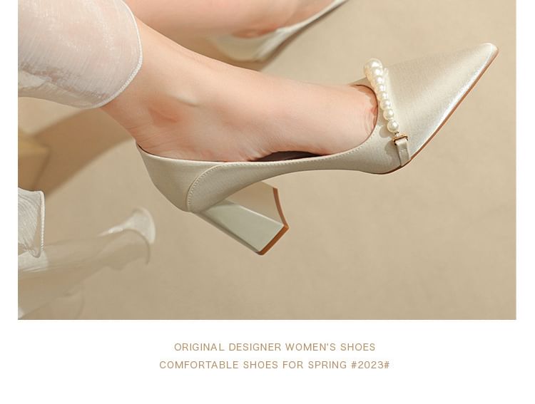 Heel High Pointy Pumps