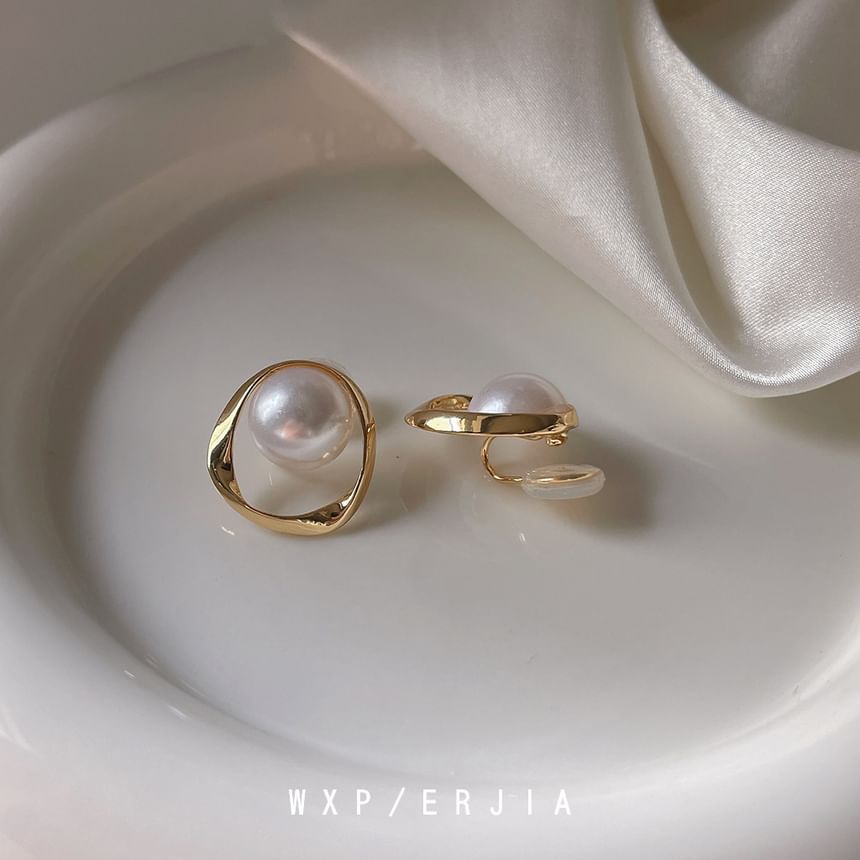 Faux Alloy Hoop Pearl Ear Cuff