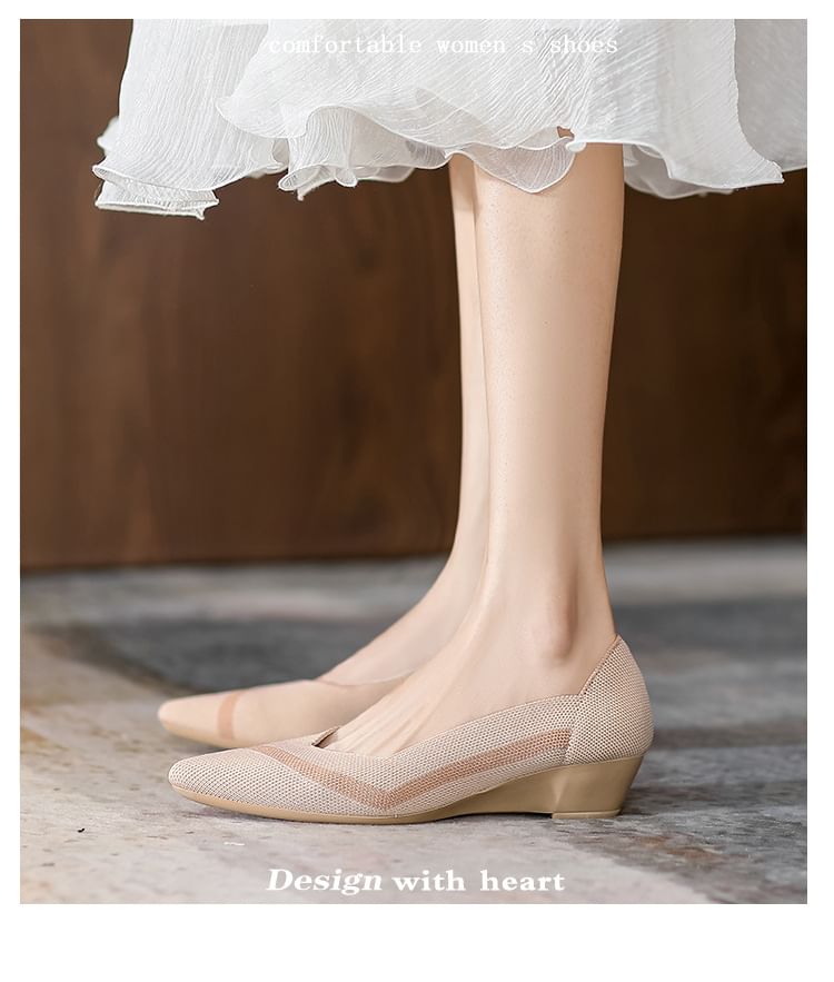 Wedge-Heel Pointed Woven Pumps