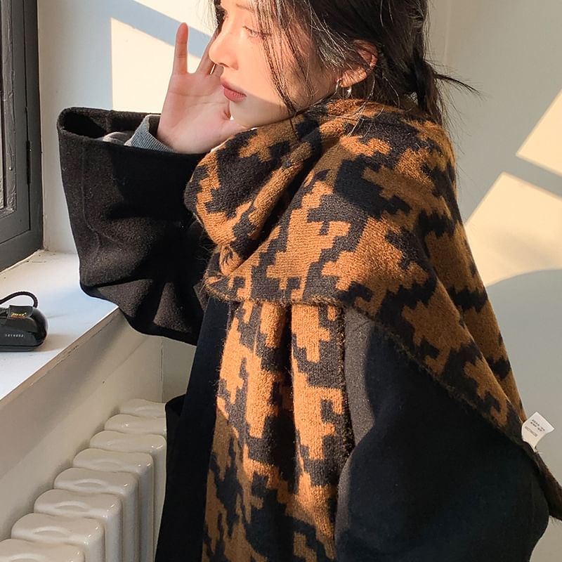 Scarf Patterned