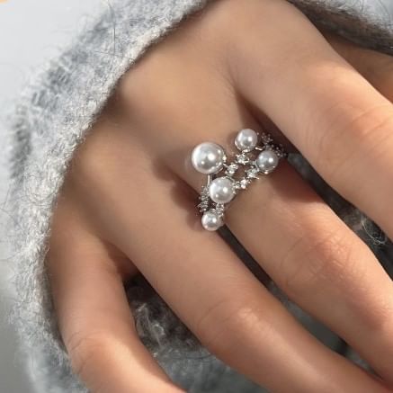 Pearl Faux Ring