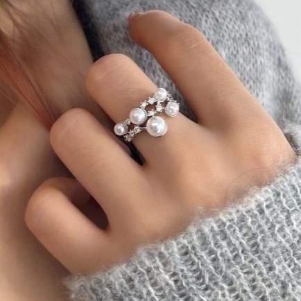 Pearl Faux Ring