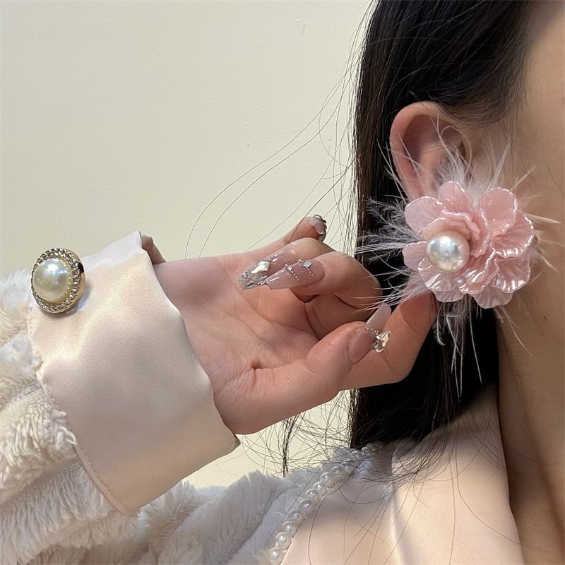 Earring Drop Floral Frayed