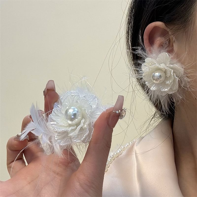 Earring Drop Floral Frayed