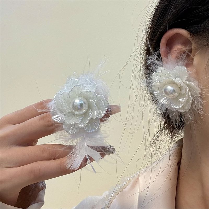 Earring Drop Floral Frayed