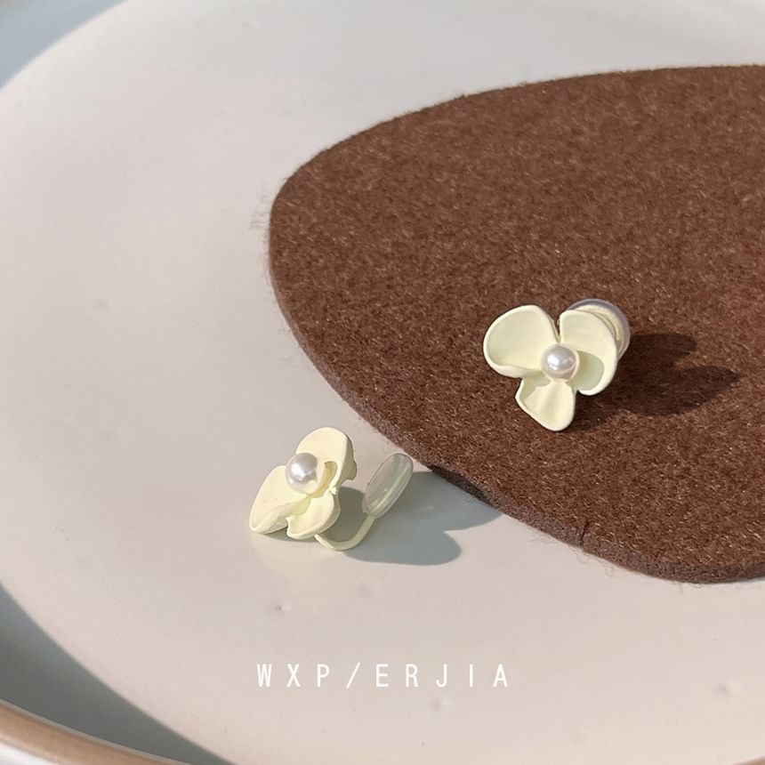 Pearl Earring Floral Clip-On Faux
