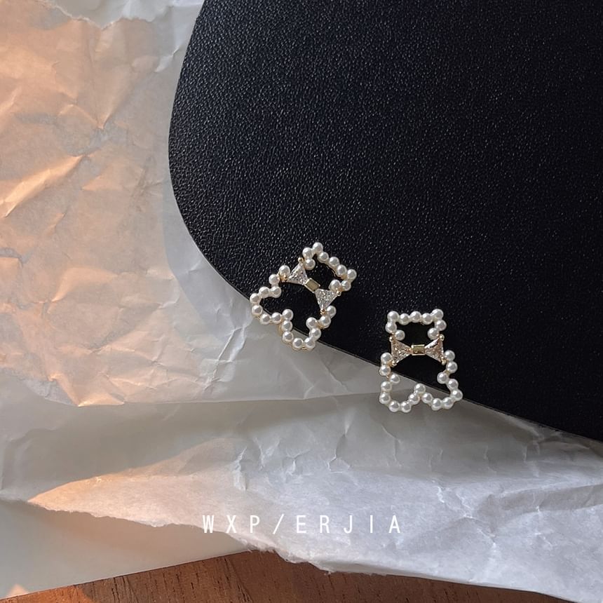 Pearl Faux Bear Rhinestone Earring Clip-On
