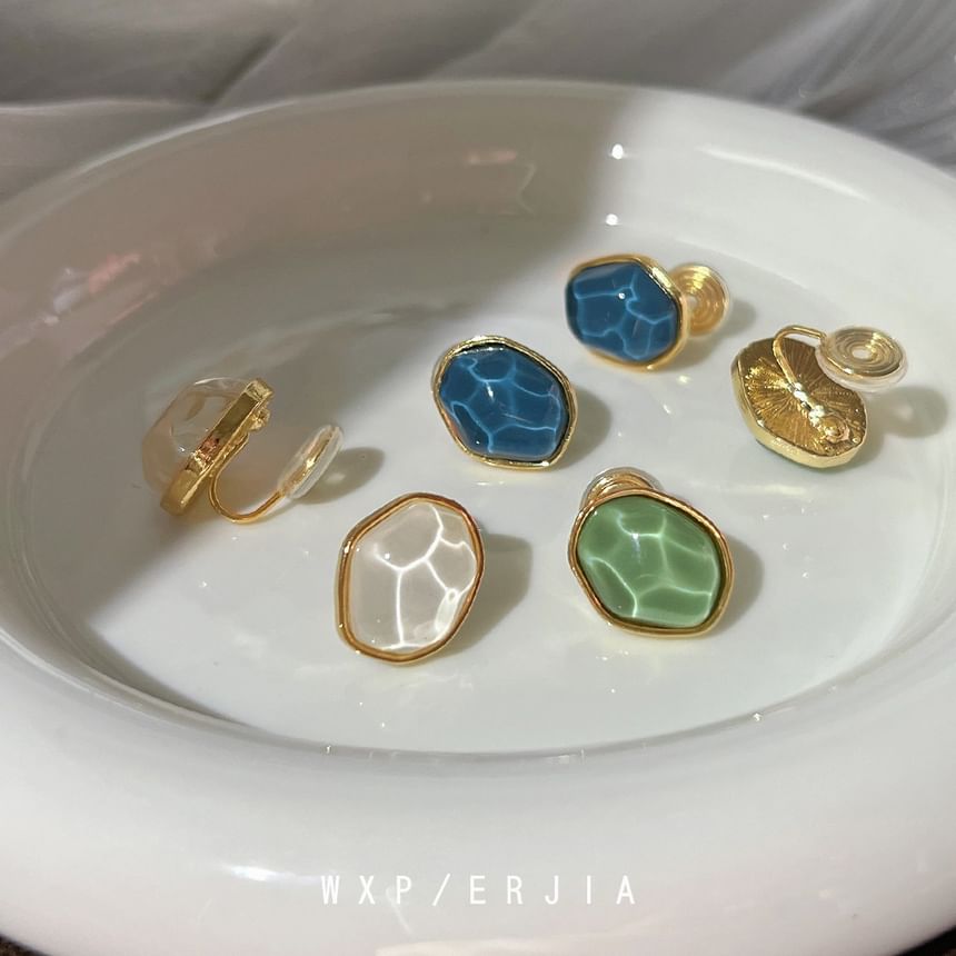 Faux Alloy Ear Irregular Gemstone Cuff