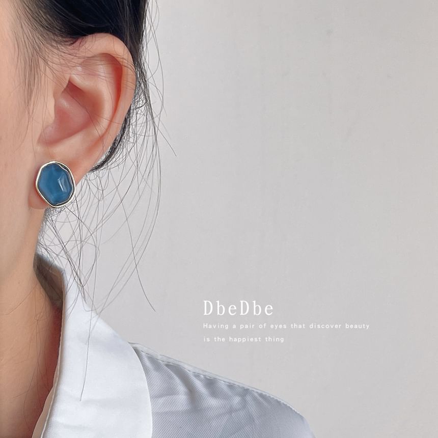 Faux Alloy Ear Irregular Gemstone Cuff