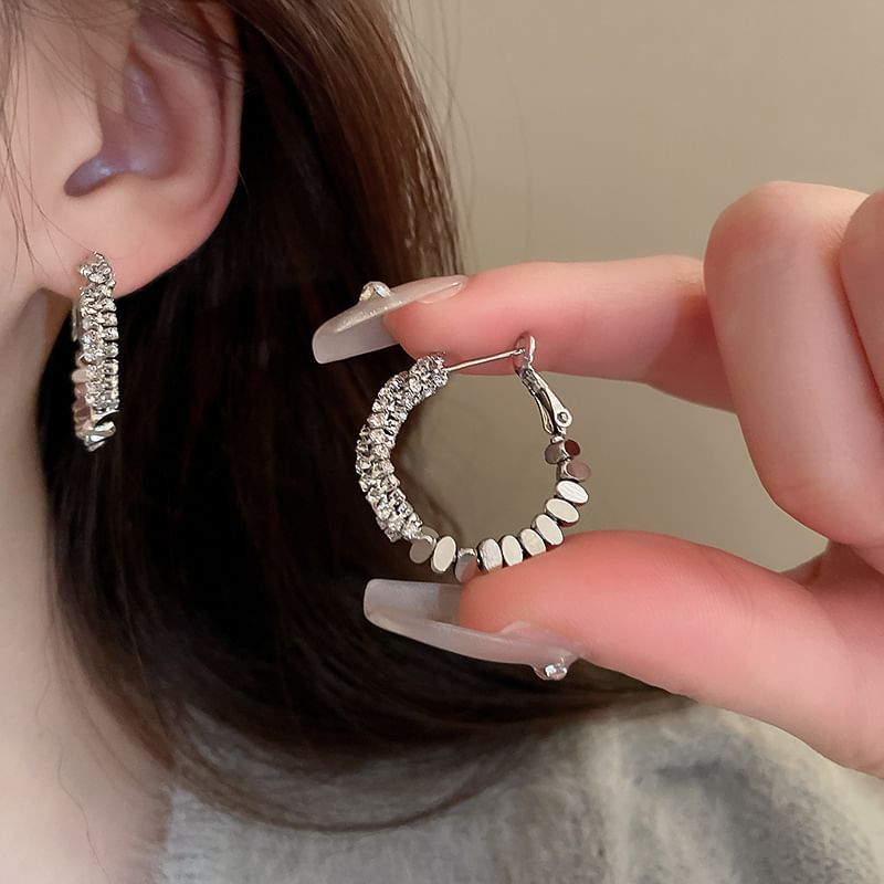 (Various Silver Tone Earring Designs)