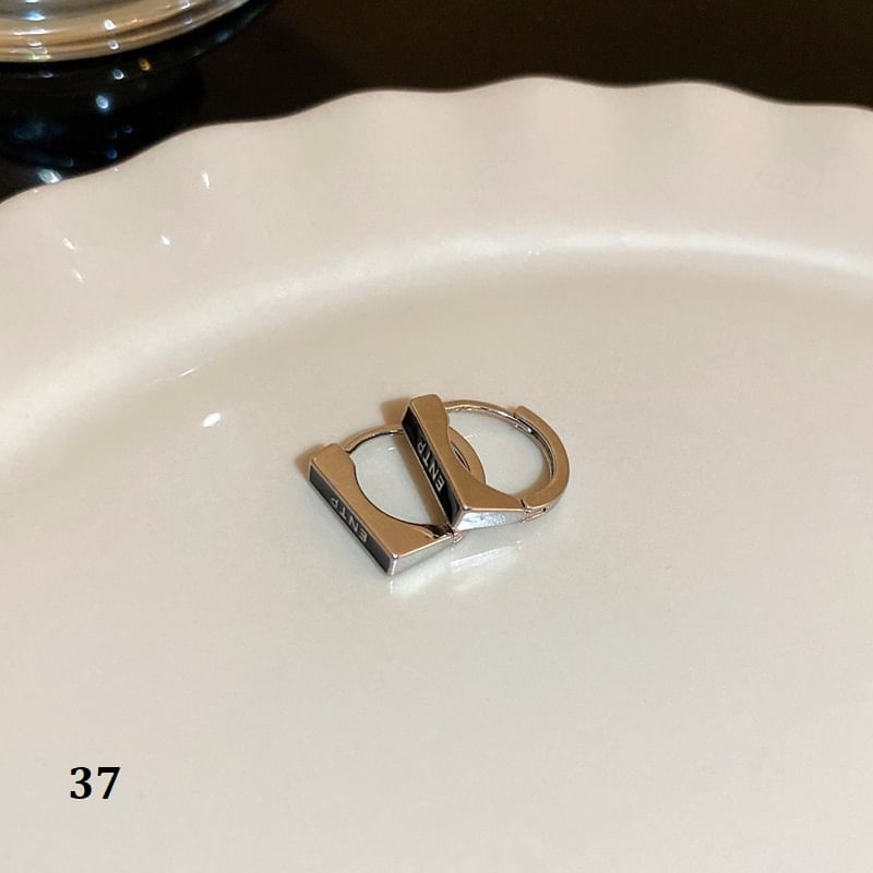 Tone Designs) Earring Silver (Various