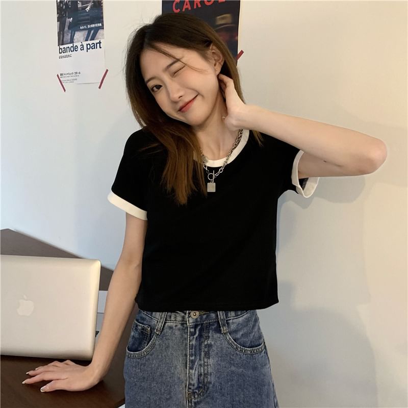 Crew Trim T-Shirt Crop Short-Sleeve Contrast Neck