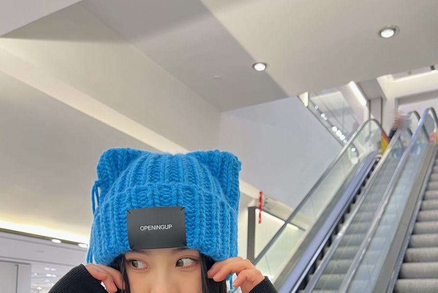 Ear Cat Applique Lettering Beanie Knit