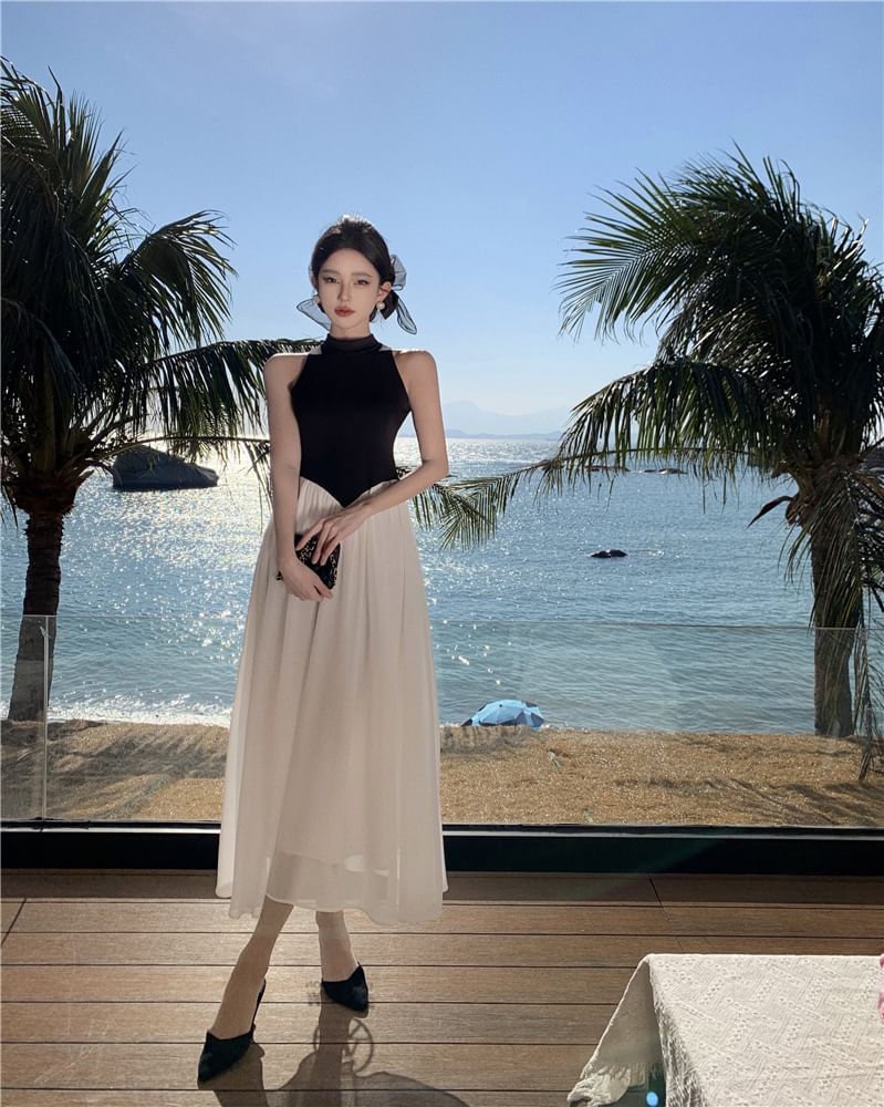 Sleeveless Maxi A-Line Tone Dress Two