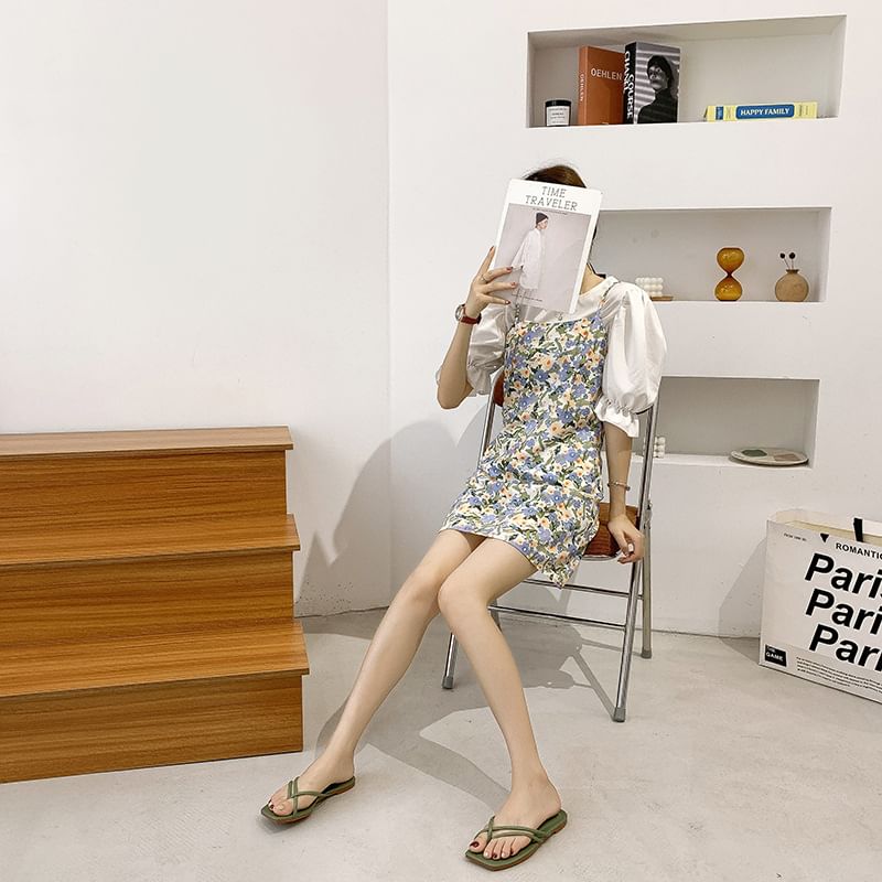 Square-Toe Sandals Toe-Loop Slide