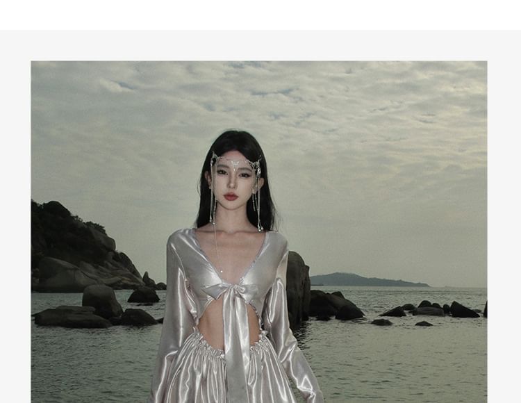 Dress Long-Sleeve Cutout A-Line Maxi V-Neck