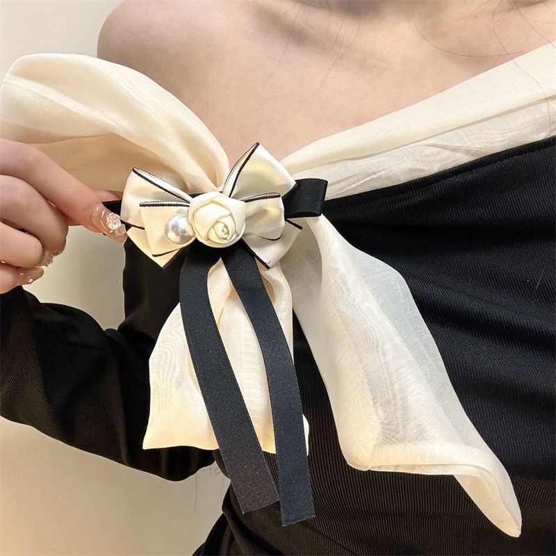 Bow Brooch Faux Pearl Rose