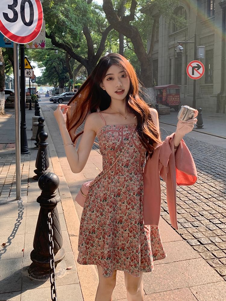 Open Cardigan Plain Mini Neck / Dress Square Strap A-Line Floral Print Front Spaghetti Crop
