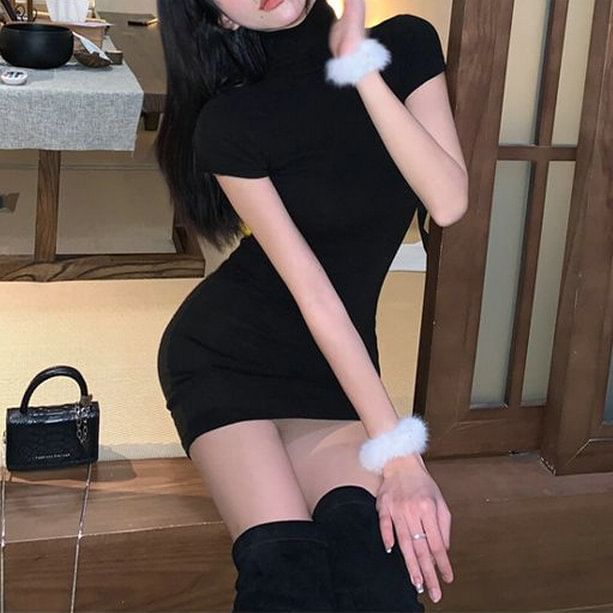 Plain Mini Sheath Short-Sleeve Turtleneck Dress