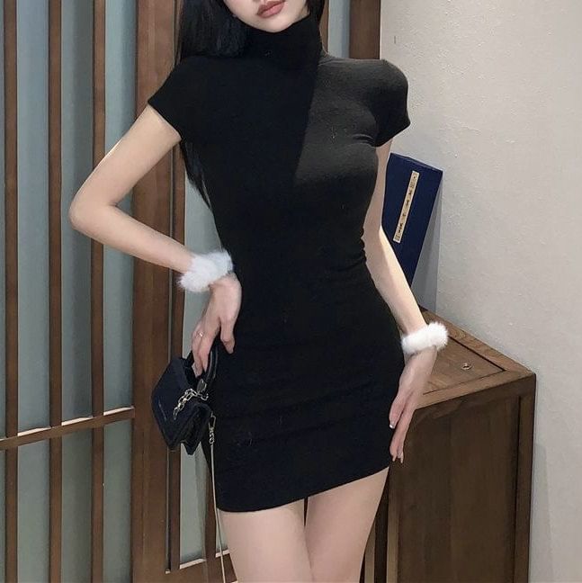 Plain Mini Sheath Short-Sleeve Turtleneck Dress