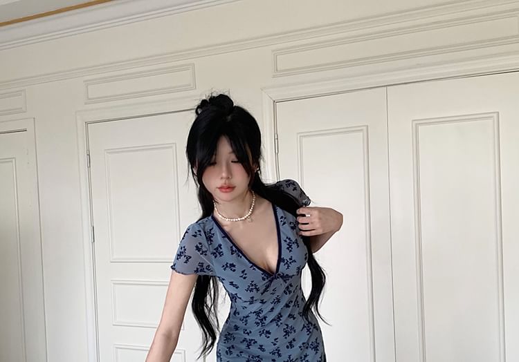 Short-Sleeve Print Mini Dress Bodycon V-Neck Floral