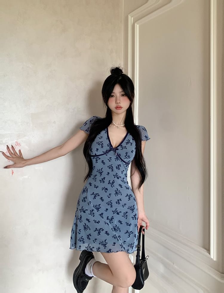Short-Sleeve Print Mini Dress Bodycon V-Neck Floral