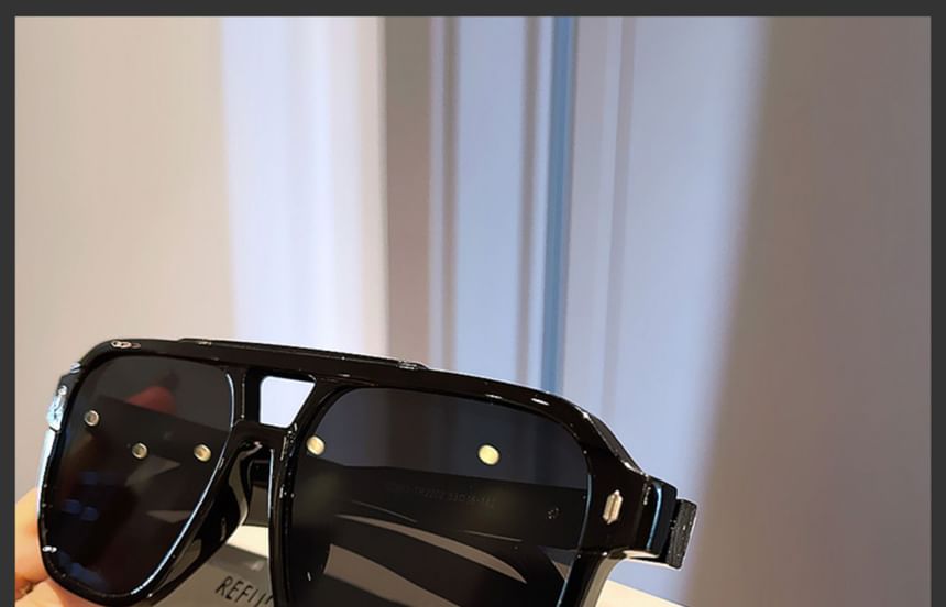 Frame Oversized Sunglasses