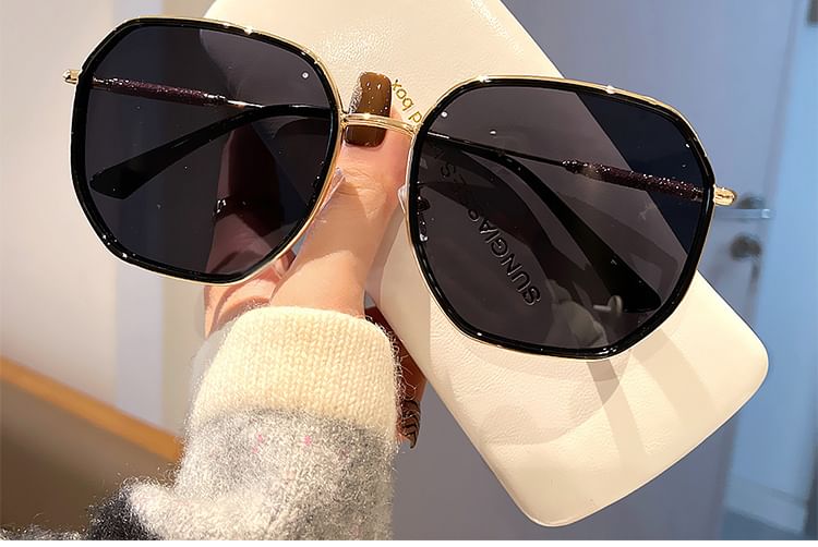 Geometric Oversized Frame Sunglasses