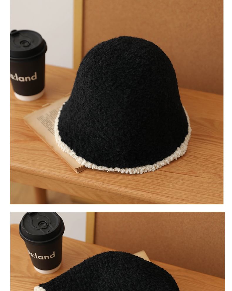 Contrast Trim Fleece Bucket Hat