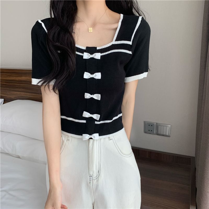 Square Top Short-Sleeve Neck Knit Bow