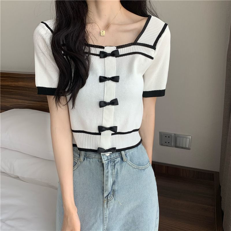 Square Top Short-Sleeve Neck Knit Bow
