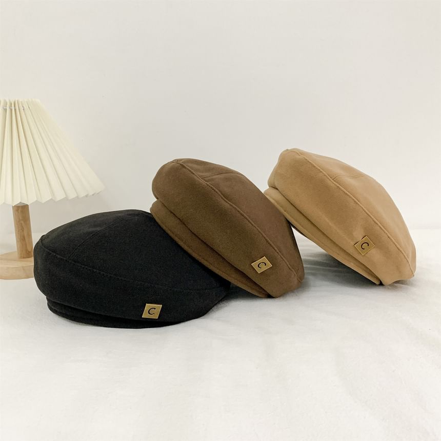 Beret Lettering Plain