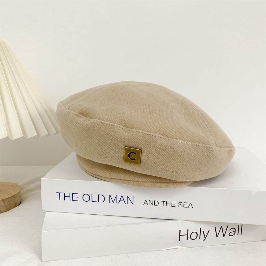 Beret Lettering Plain