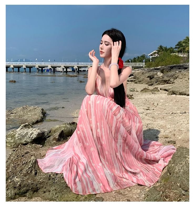 Maxi Strap A-Line V-Neck Patterned Dress Spaghetti