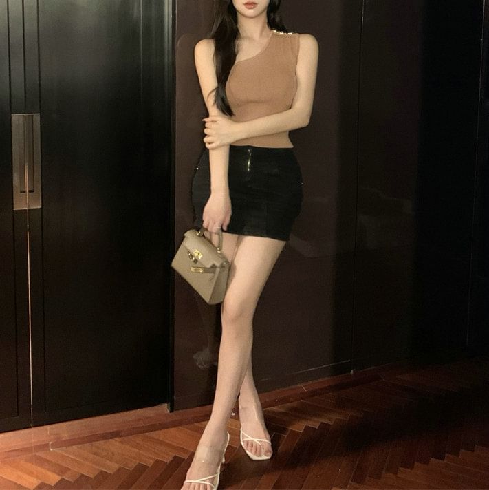 Plain Top One-Shoulder Knit Tank