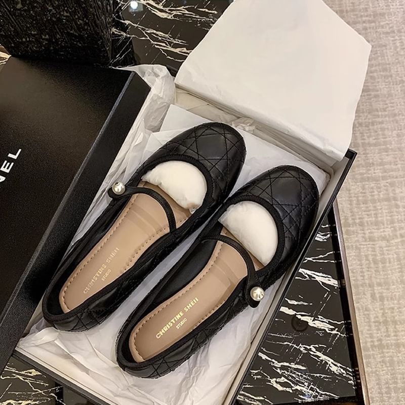 Quilted Mary Jane Flats