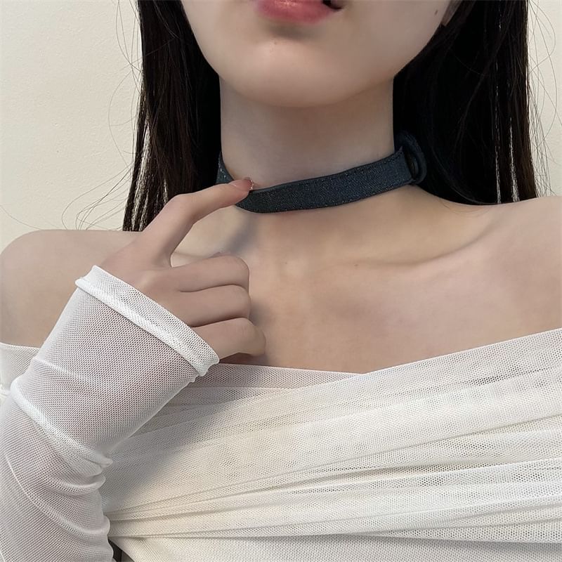 Denim Choker Buckled