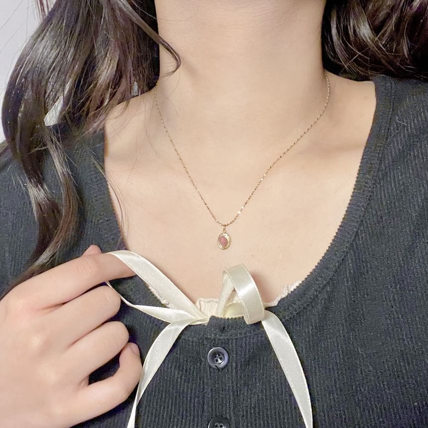 Oval Alloy Choker Pendant