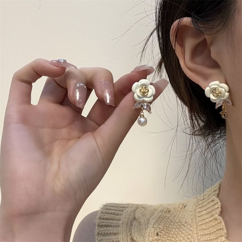 Pearl Alloy Floral Earring Faux Drop