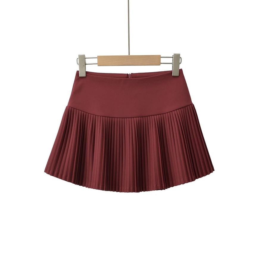 Pleated Mini Skirt with Mid Rise Plain Design