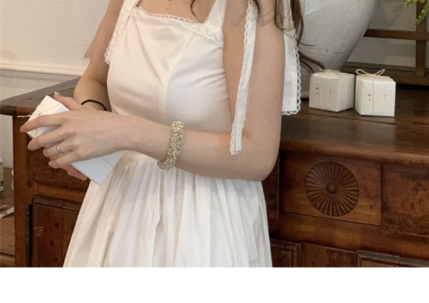 Triangle Head Scarf (Various Lace Embroidered Designs)