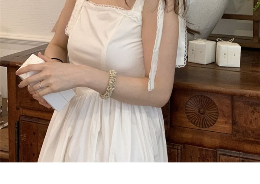 Triangle Head Scarf (Various Lace Embroidered Designs)