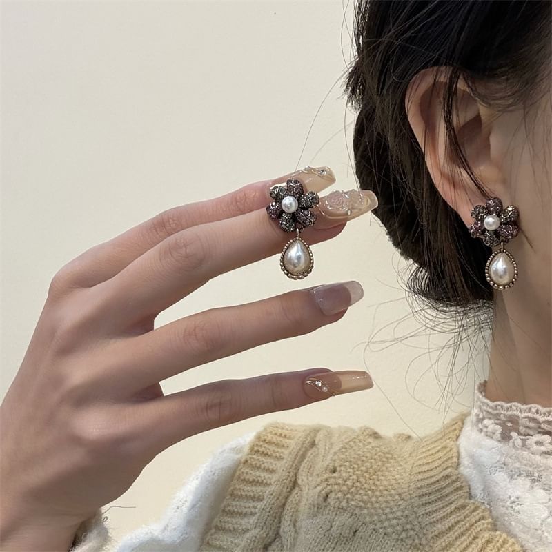 Faux Drop Pearl Earring