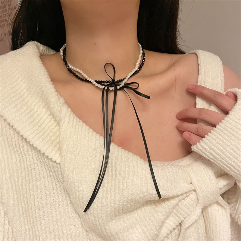 Faux Necklace Pearl Bow