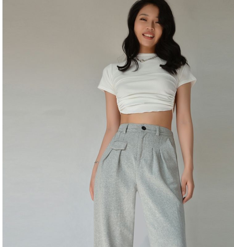 Short-Sleeve Cropped Back Tee Open Plain