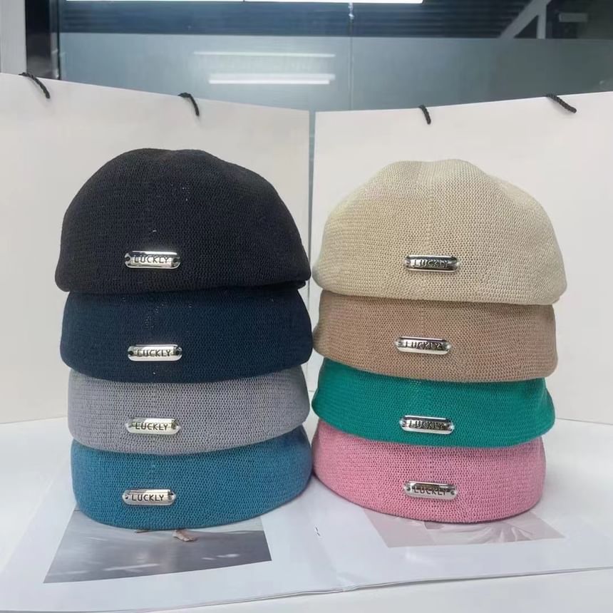 Beret Metal Plate Lettering Hat