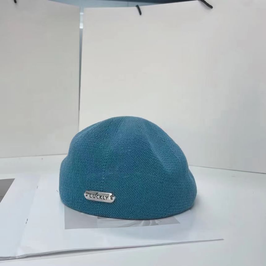 Beret Metal Plate Lettering Hat