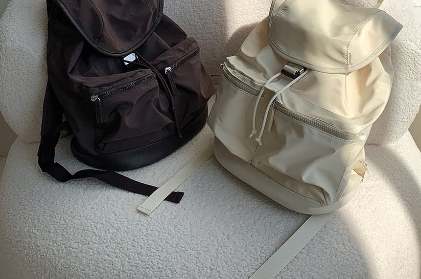 Plain Buckled Backpack Nylon