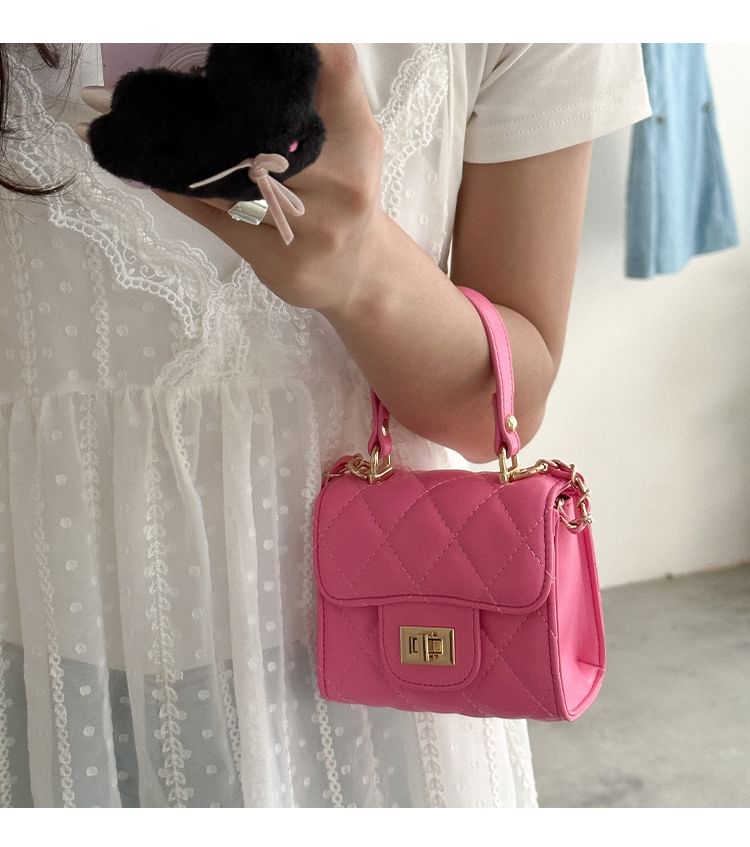 Strap Flap Crossbody Chain Quilted Bag