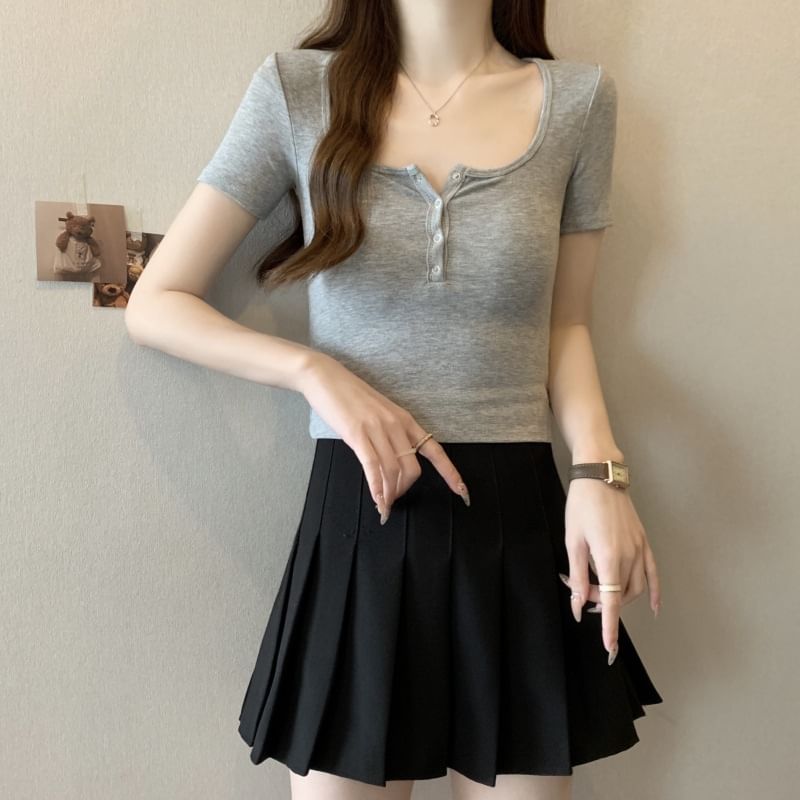 Short-Sleeve Plain Tee Henley